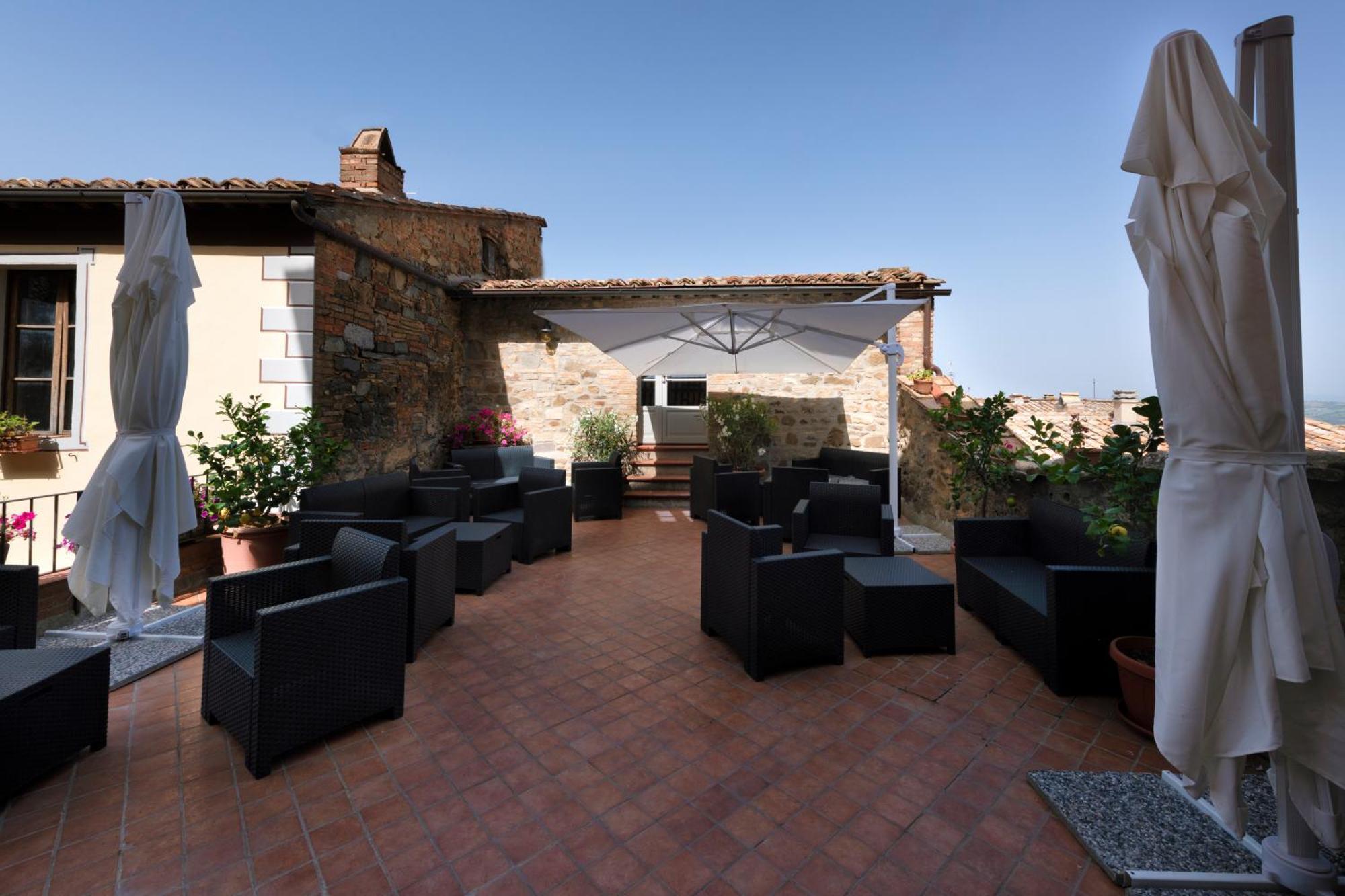 Il Palazzo Del Cardinale Bed & Breakfast Montalcino Luaran gambar